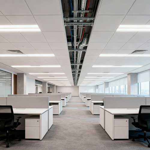 Электромонтаж кабельных лотков и кабель-каналов в офисе